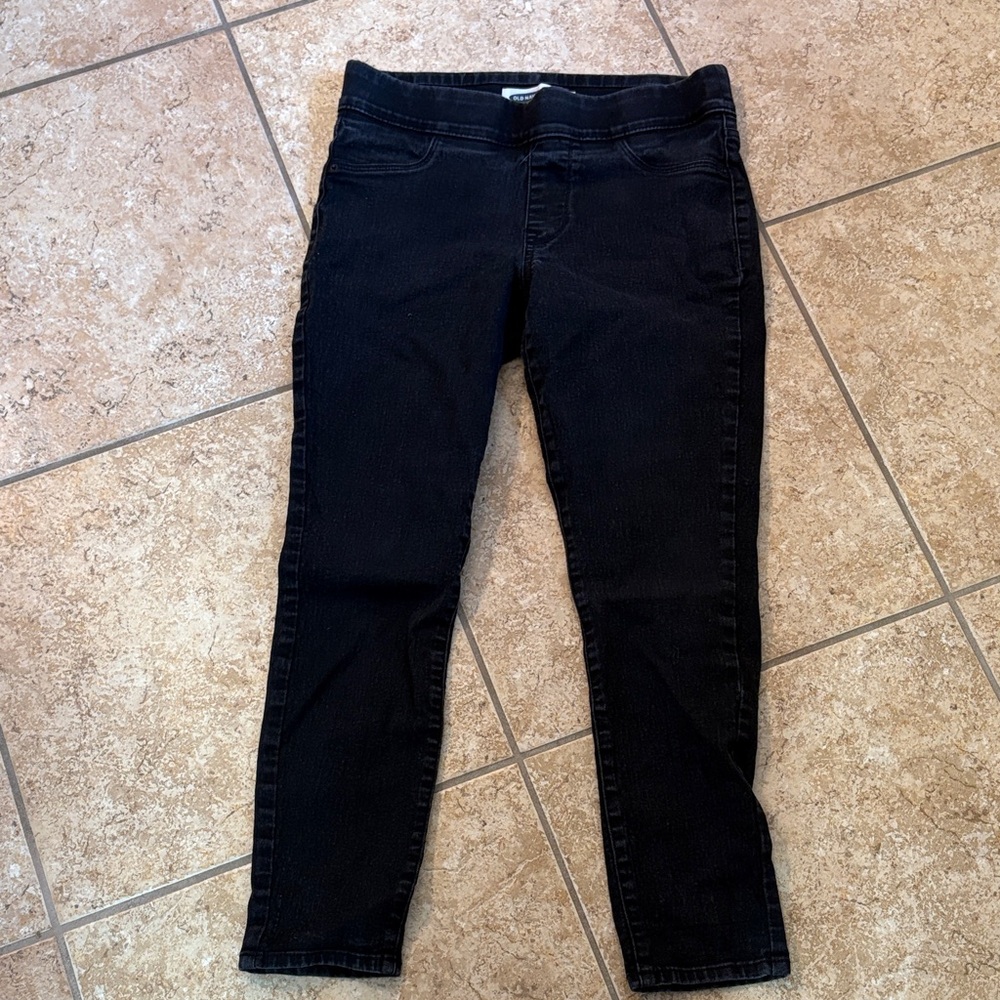 Pull on size 8 petite old navy skinny jeans